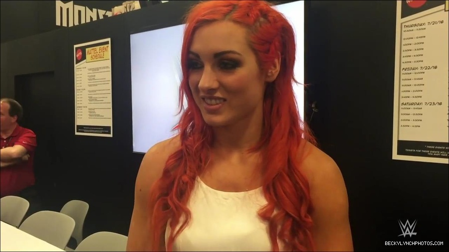 Y2Mate_is_-_Becky_Lynch_recaps_her_first_San_Diego_Comic-Con_experience-xj9sPuhQSLA-720p-1655737850986_mp4_000161933.jpg