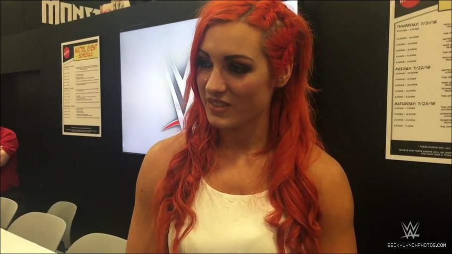 Y2Mate_is_-_Becky_Lynch_recaps_her_first_San_Diego_Comic-Con_experience-xj9sPuhQSLA-720p-1655737850986_mp4_000163533.jpg