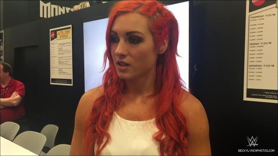 Y2Mate_is_-_Becky_Lynch_recaps_her_first_San_Diego_Comic-Con_experience-xj9sPuhQSLA-720p-1655737850986_mp4_000166333.jpg