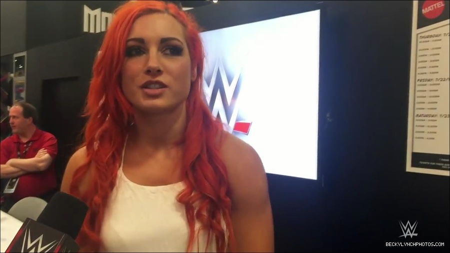 Y2Mate_is_-_Becky_Lynch_recaps_her_first_San_Diego_Comic-Con_experience-xj9sPuhQSLA-720p-1655737850986_mp4_000168333.jpg