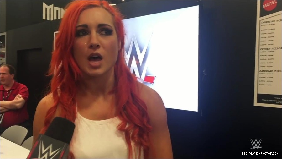 Y2Mate_is_-_Becky_Lynch_recaps_her_first_San_Diego_Comic-Con_experience-xj9sPuhQSLA-720p-1655737850986_mp4_000169533.jpg