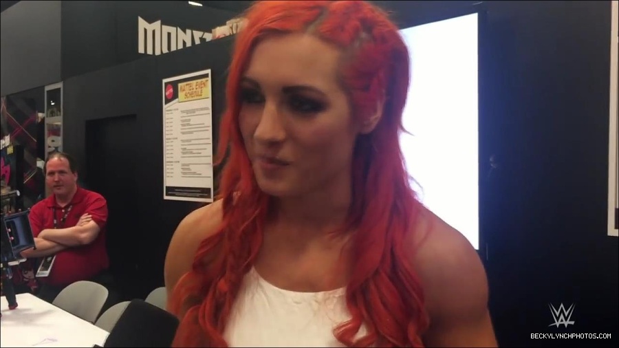 Y2Mate_is_-_Becky_Lynch_recaps_her_first_San_Diego_Comic-Con_experience-xj9sPuhQSLA-720p-1655737850986_mp4_000174733.jpg
