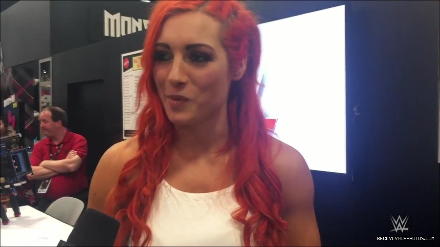 Y2Mate_is_-_Becky_Lynch_recaps_her_first_San_Diego_Comic-Con_experience-xj9sPuhQSLA-720p-1655737850986_mp4_000176333.jpg