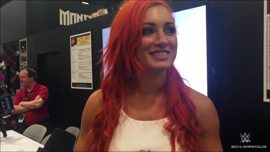 Y2Mate_is_-_Becky_Lynch_recaps_her_first_San_Diego_Comic-Con_experience-xj9sPuhQSLA-720p-1655737850986_mp4_000178733.jpg