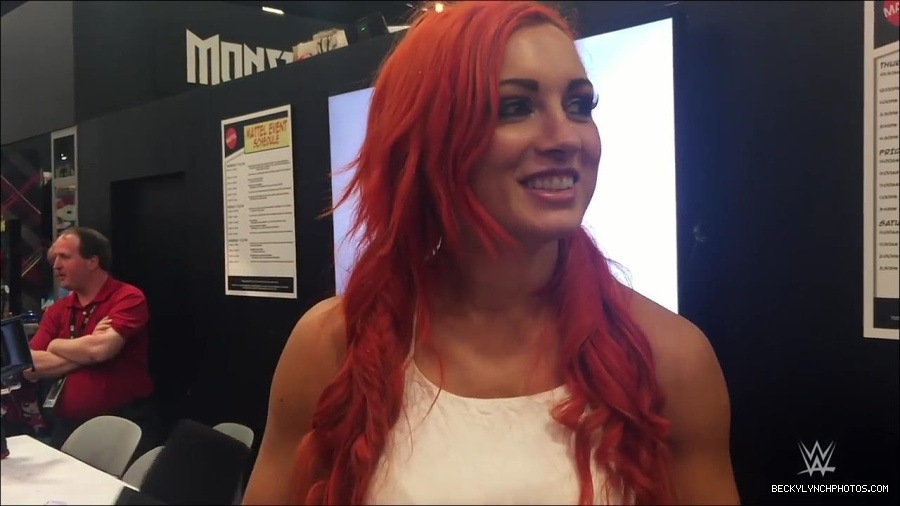 Y2Mate_is_-_Becky_Lynch_recaps_her_first_San_Diego_Comic-Con_experience-xj9sPuhQSLA-720p-1655737850986_mp4_000179133.jpg