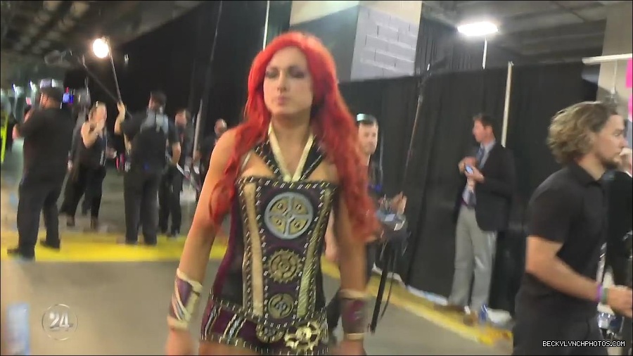 Y2Mate_is_-_The_rich_history_of_the_WrestleMania_32_women_s_gear2C_only_on_WWE_Network-3S0vSaUePRA-720p-1655738476682_mp4_000028800.jpg