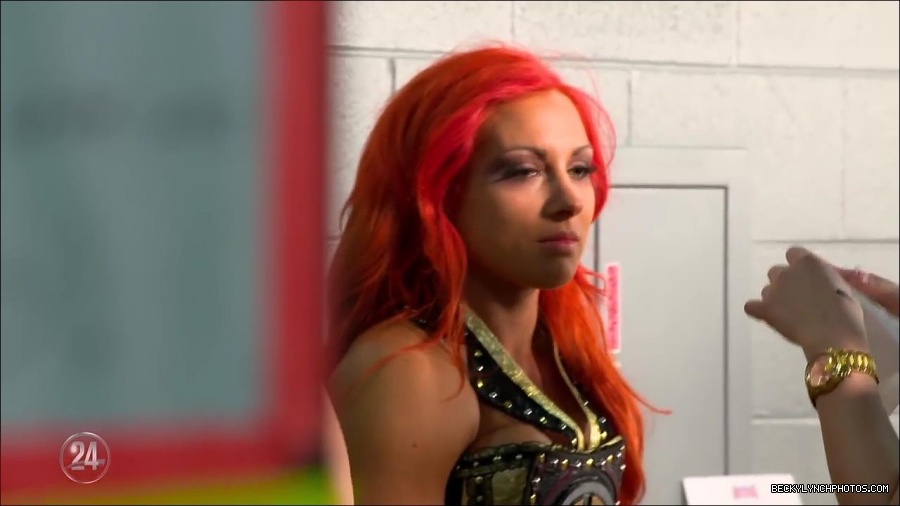 Y2Mate_is_-_The_rich_history_of_the_WrestleMania_32_women_s_gear2C_only_on_WWE_Network-3S0vSaUePRA-720p-1655738476682_mp4_000032400.jpg