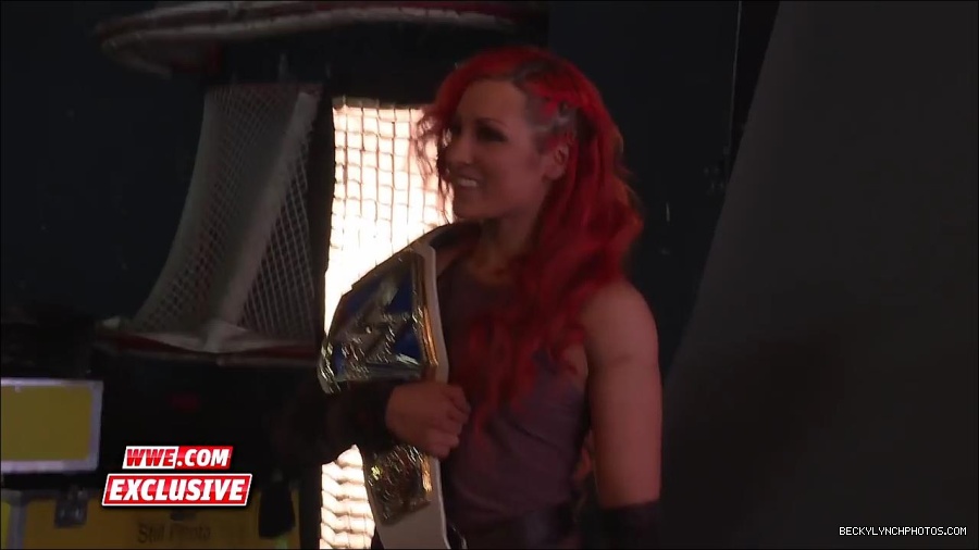 Y2Mate_is_-_Becky_Lynch_is_photographed_as_SmackDown_Women_s_Champion_Sept__132C_2016-mAPhiSWTcLA-720p-1655905971639_mp4_000006700.jpg