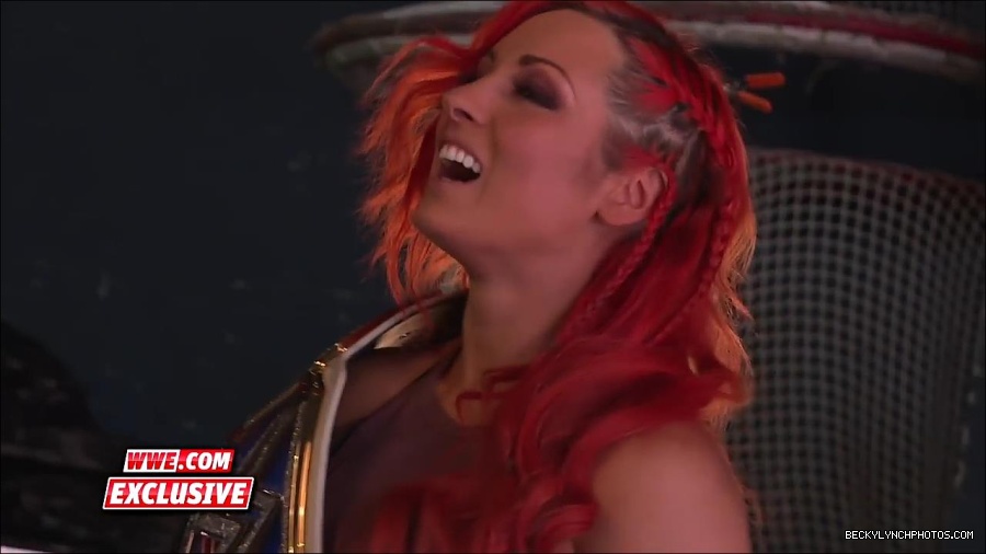 Y2Mate_is_-_Becky_Lynch_is_photographed_as_SmackDown_Women_s_Champion_Sept__132C_2016-mAPhiSWTcLA-720p-1655905971639_mp4_000009100.jpg