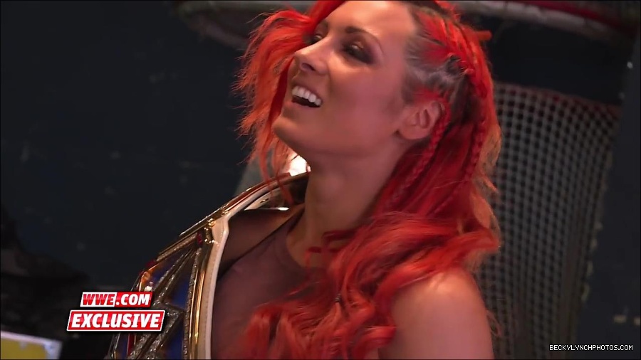 Y2Mate_is_-_Becky_Lynch_is_photographed_as_SmackDown_Women_s_Champion_Sept__132C_2016-mAPhiSWTcLA-720p-1655905971639_mp4_000009900.jpg