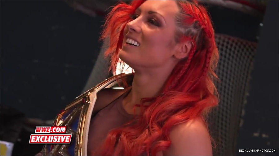 Y2Mate_is_-_Becky_Lynch_is_photographed_as_SmackDown_Women_s_Champion_Sept__132C_2016-mAPhiSWTcLA-720p-1655905971639_mp4_000010300.jpg