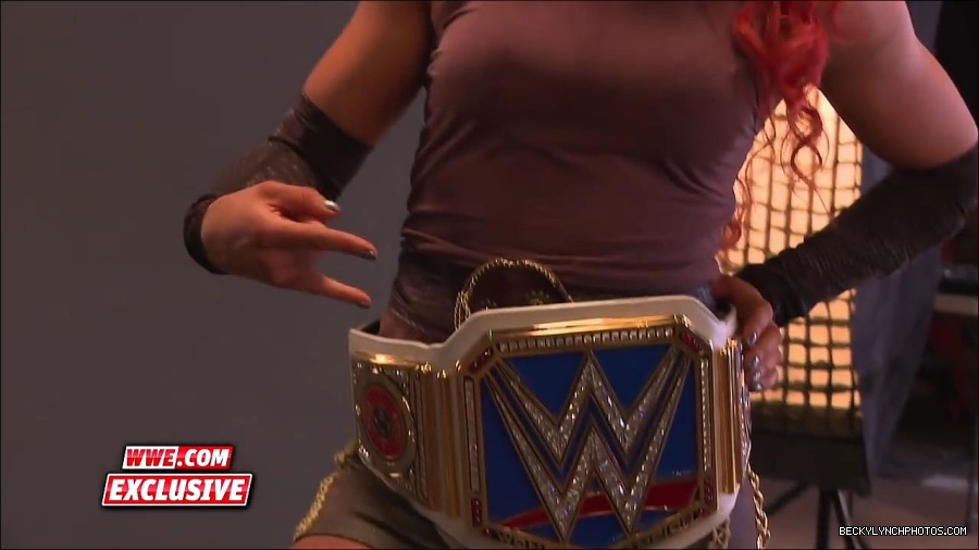 Y2Mate_is_-_Becky_Lynch_is_photographed_as_SmackDown_Women_s_Champion_Sept__132C_2016-mAPhiSWTcLA-720p-1655905971639_mp4_000013100.jpg