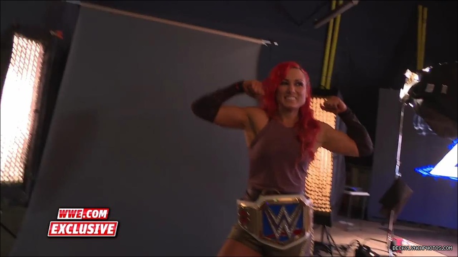 Y2Mate_is_-_Becky_Lynch_is_photographed_as_SmackDown_Women_s_Champion_Sept__132C_2016-mAPhiSWTcLA-720p-1655905971639_mp4_000021100.jpg