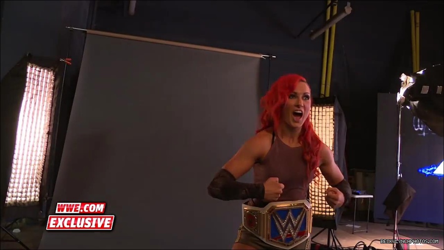 Y2Mate_is_-_Becky_Lynch_is_photographed_as_SmackDown_Women_s_Champion_Sept__132C_2016-mAPhiSWTcLA-720p-1655905971639_mp4_000022700.jpg