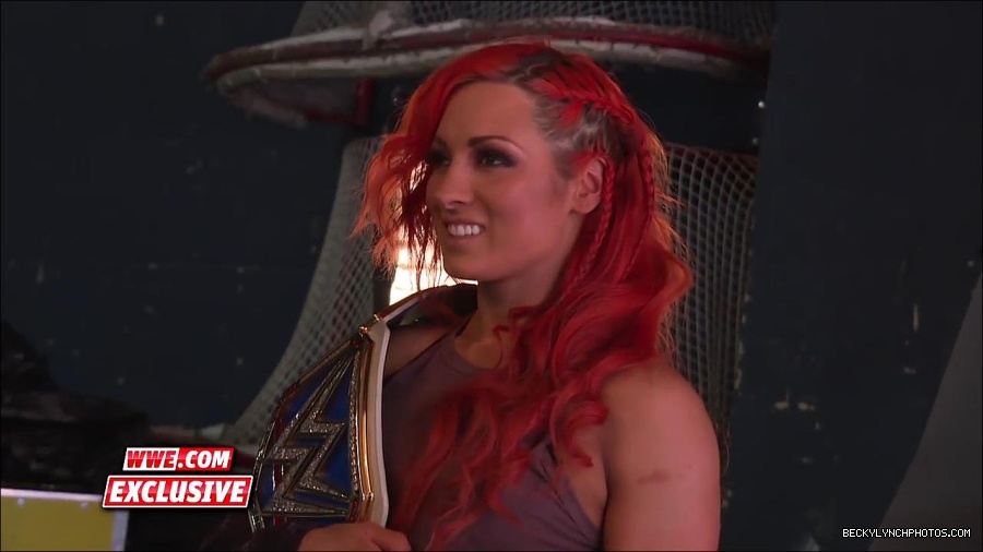 Y2Mate_is_-_Becky_Lynch_is_photographed_as_SmackDown_Women_s_Champion_Sept__132C_2016-mAPhiSWTcLA-720p-1655905971639_mp4_000027500.jpg