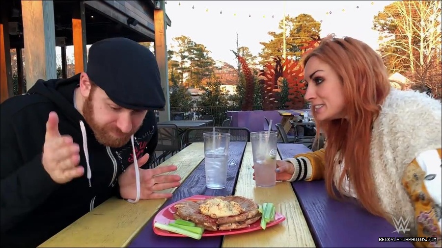 Y2Mate_is_-_Sami_Zayn___Becky_Lynch_debate_WWE_Mixed_Match_Challenge_strategy-lYjodl0RAns-720p-1655991488516_mp4_000005100.jpg