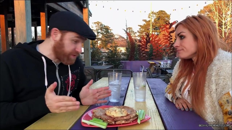 Y2Mate_is_-_Sami_Zayn___Becky_Lynch_debate_WWE_Mixed_Match_Challenge_strategy-lYjodl0RAns-720p-1655991488516_mp4_000007500.jpg