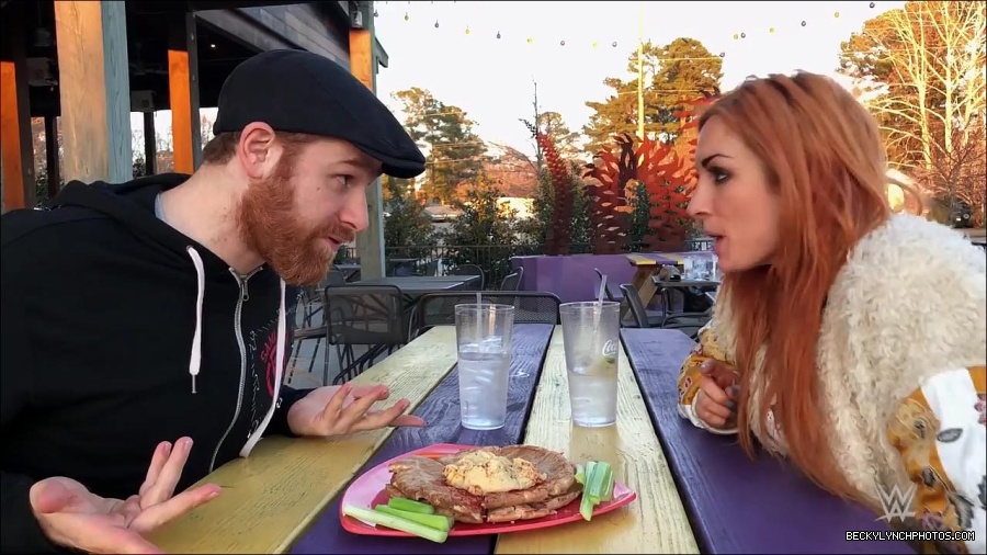 Y2Mate_is_-_Sami_Zayn___Becky_Lynch_debate_WWE_Mixed_Match_Challenge_strategy-lYjodl0RAns-720p-1655991488516_mp4_000010700.jpg