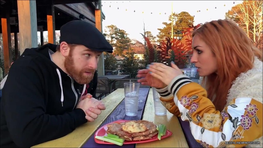 Y2Mate_is_-_Sami_Zayn___Becky_Lynch_debate_WWE_Mixed_Match_Challenge_strategy-lYjodl0RAns-720p-1655991488516_mp4_000013900.jpg