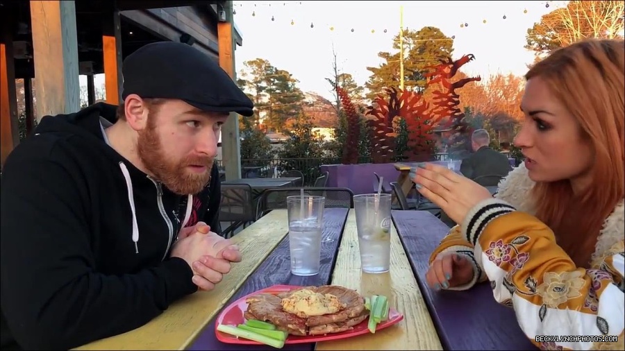 Y2Mate_is_-_Sami_Zayn___Becky_Lynch_debate_WWE_Mixed_Match_Challenge_strategy-lYjodl0RAns-720p-1655991488516_mp4_000015100.jpg