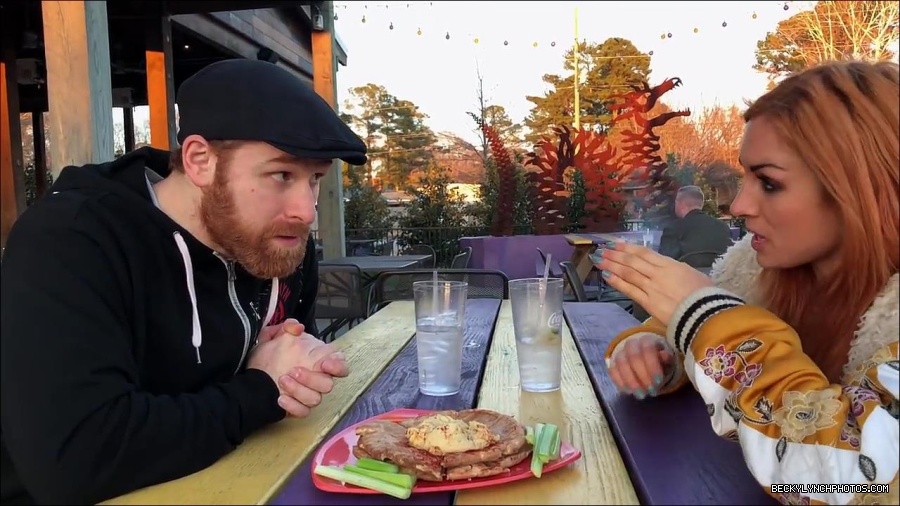 Y2Mate_is_-_Sami_Zayn___Becky_Lynch_debate_WWE_Mixed_Match_Challenge_strategy-lYjodl0RAns-720p-1655991488516_mp4_000015500.jpg