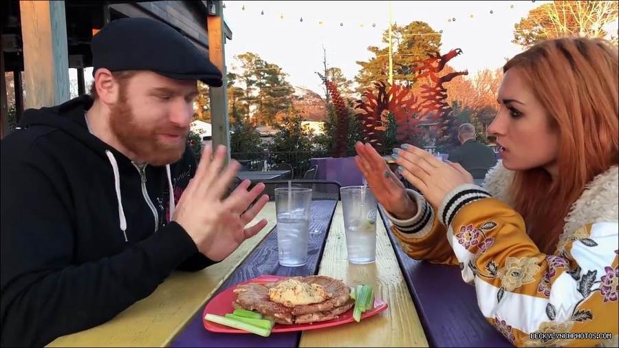 Y2Mate_is_-_Sami_Zayn___Becky_Lynch_debate_WWE_Mixed_Match_Challenge_strategy-lYjodl0RAns-720p-1655991488516_mp4_000018700.jpg