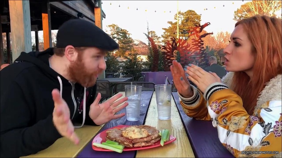 Y2Mate_is_-_Sami_Zayn___Becky_Lynch_debate_WWE_Mixed_Match_Challenge_strategy-lYjodl0RAns-720p-1655991488516_mp4_000019100.jpg