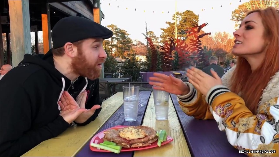 Y2Mate_is_-_Sami_Zayn___Becky_Lynch_debate_WWE_Mixed_Match_Challenge_strategy-lYjodl0RAns-720p-1655991488516_mp4_000020700.jpg