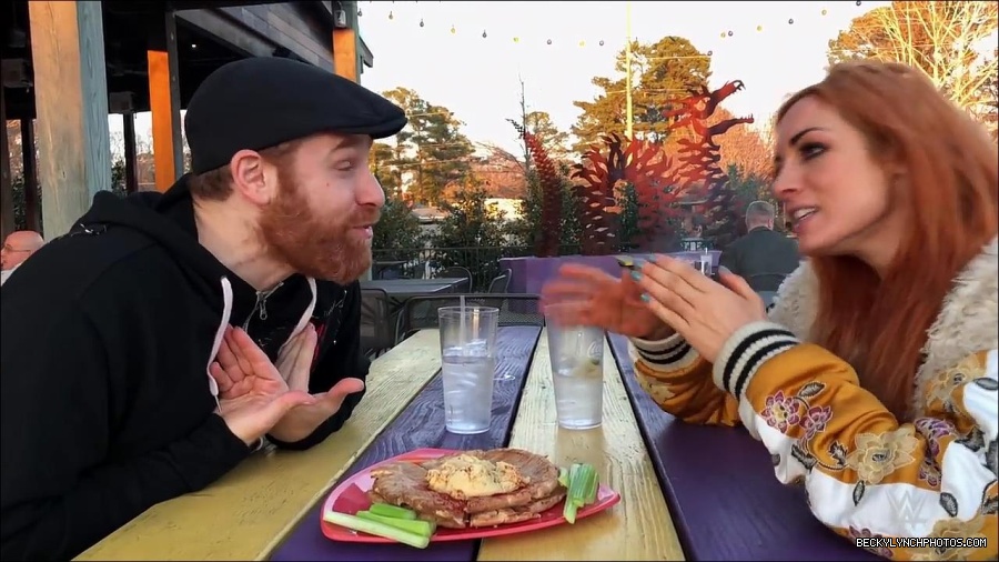 Y2Mate_is_-_Sami_Zayn___Becky_Lynch_debate_WWE_Mixed_Match_Challenge_strategy-lYjodl0RAns-720p-1655991488516_mp4_000021100.jpg