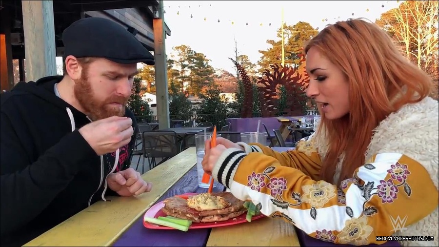 Y2Mate_is_-_Sami_Zayn___Becky_Lynch_debate_WWE_Mixed_Match_Challenge_strategy-lYjodl0RAns-720p-1655991488516_mp4_000077100.jpg
