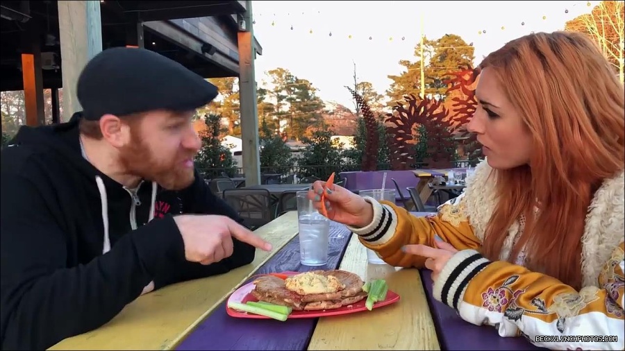 Y2Mate_is_-_Sami_Zayn___Becky_Lynch_debate_WWE_Mixed_Match_Challenge_strategy-lYjodl0RAns-720p-1655991488516_mp4_000085500.jpg