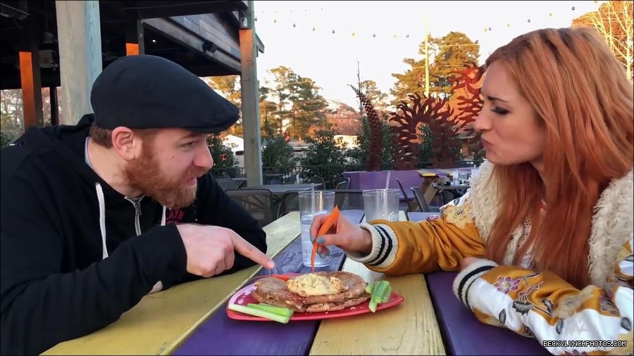 Y2Mate_is_-_Sami_Zayn___Becky_Lynch_debate_WWE_Mixed_Match_Challenge_strategy-lYjodl0RAns-720p-1655991488516_mp4_000086300.jpg