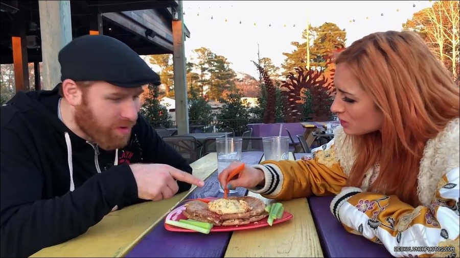 Y2Mate_is_-_Sami_Zayn___Becky_Lynch_debate_WWE_Mixed_Match_Challenge_strategy-lYjodl0RAns-720p-1655991488516_mp4_000087100.jpg