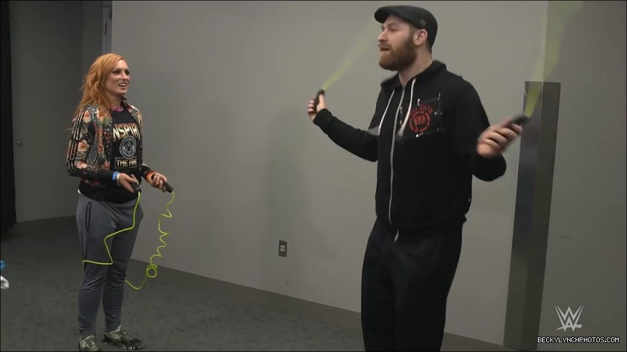 Y2Mate_is_-_Becky_Lynch_celebrates_her_birthday_with_Sami_Zayn_and_their_Mixed_Match_Challenge_charity_UNICEF-JBxP9HuiiLc-720p-1655991830238_mp4_000122200.jpg