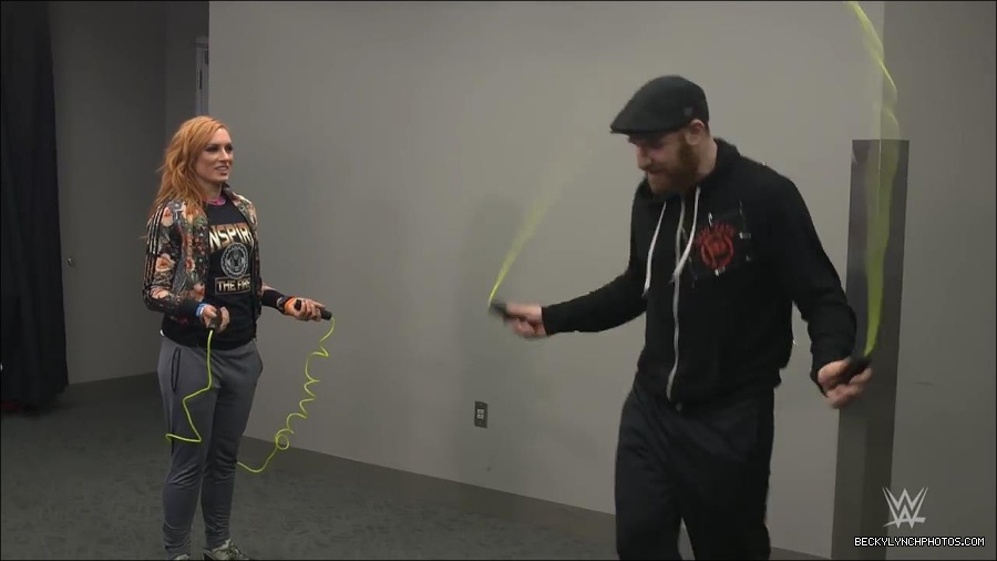 Y2Mate_is_-_Becky_Lynch_celebrates_her_birthday_with_Sami_Zayn_and_their_Mixed_Match_Challenge_charity_UNICEF-JBxP9HuiiLc-720p-1655991830238_mp4_000124600.jpg