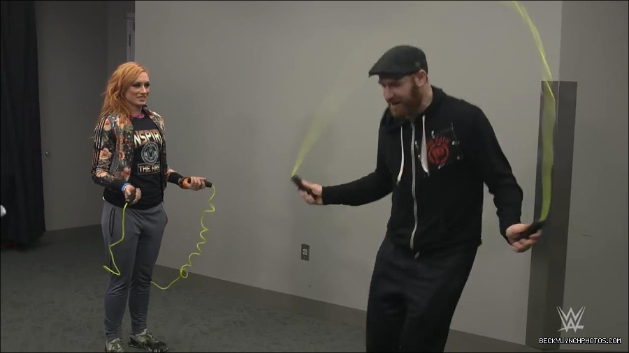 Y2Mate_is_-_Becky_Lynch_celebrates_her_birthday_with_Sami_Zayn_and_their_Mixed_Match_Challenge_charity_UNICEF-JBxP9HuiiLc-720p-1655991830238_mp4_000125000.jpg