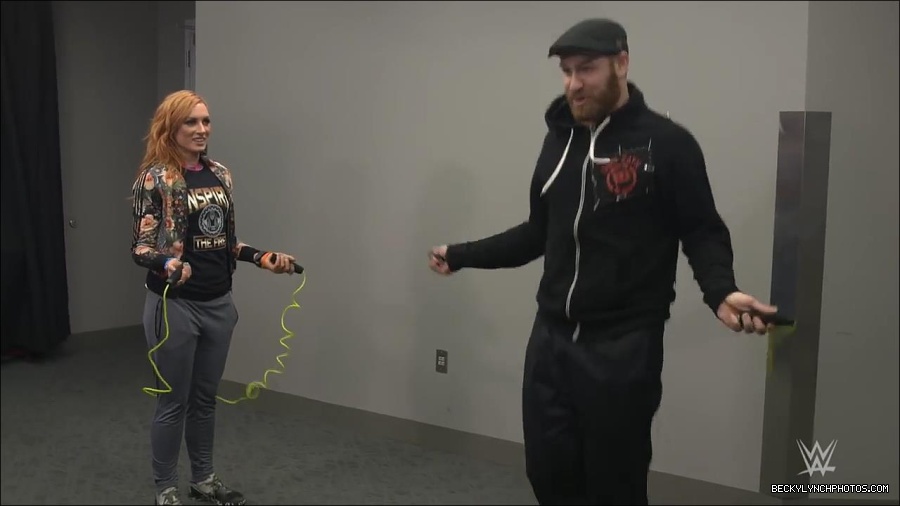 Y2Mate_is_-_Becky_Lynch_celebrates_her_birthday_with_Sami_Zayn_and_their_Mixed_Match_Challenge_charity_UNICEF-JBxP9HuiiLc-720p-1655991830238_mp4_000126200.jpg