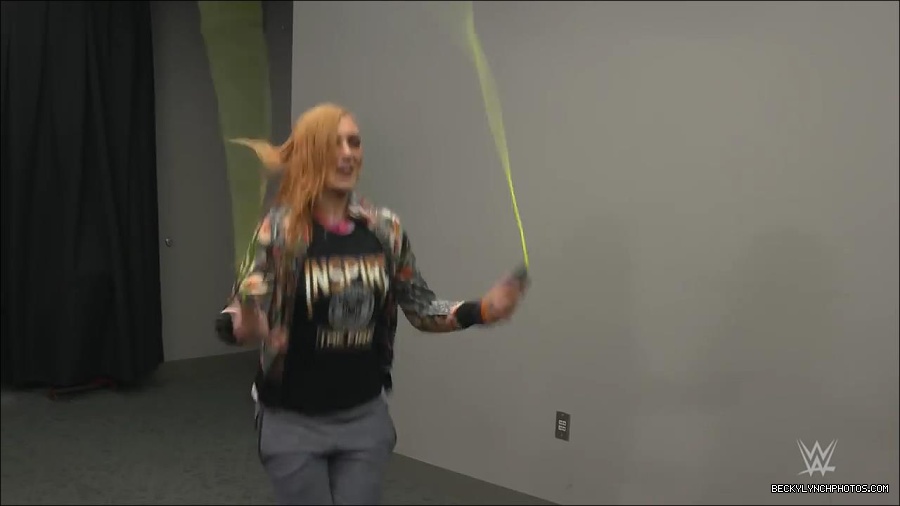 Y2Mate_is_-_Becky_Lynch_celebrates_her_birthday_with_Sami_Zayn_and_their_Mixed_Match_Challenge_charity_UNICEF-JBxP9HuiiLc-720p-1655991830238_mp4_000133800.jpg