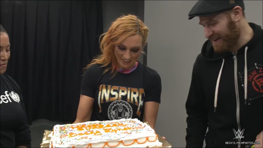 Y2Mate_is_-_Becky_Lynch_celebrates_her_birthday_with_Sami_Zayn_and_their_Mixed_Match_Challenge_charity_UNICEF-JBxP9HuiiLc-720p-1655991830238_mp4_000165400.jpg
