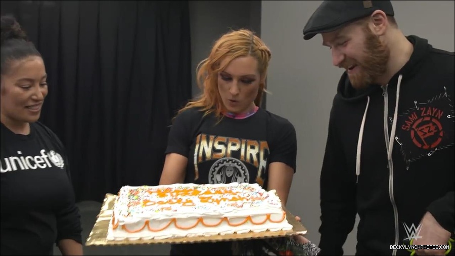 Y2Mate_is_-_Becky_Lynch_celebrates_her_birthday_with_Sami_Zayn_and_their_Mixed_Match_Challenge_charity_UNICEF-JBxP9HuiiLc-720p-1655991830238_mp4_000165800.jpg