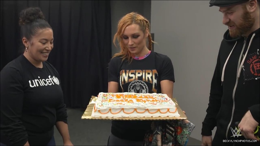 Y2Mate_is_-_Becky_Lynch_celebrates_her_birthday_with_Sami_Zayn_and_their_Mixed_Match_Challenge_charity_UNICEF-JBxP9HuiiLc-720p-1655991830238_mp4_000167000.jpg