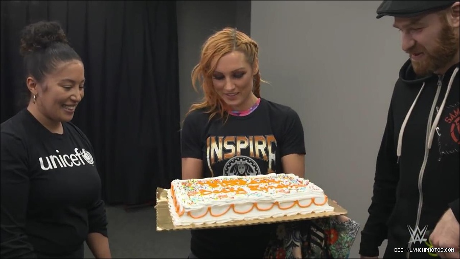 Y2Mate_is_-_Becky_Lynch_celebrates_her_birthday_with_Sami_Zayn_and_their_Mixed_Match_Challenge_charity_UNICEF-JBxP9HuiiLc-720p-1655991830238_mp4_000167400.jpg