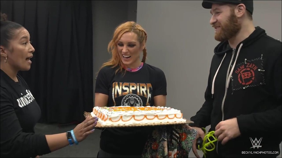 Y2Mate_is_-_Becky_Lynch_celebrates_her_birthday_with_Sami_Zayn_and_their_Mixed_Match_Challenge_charity_UNICEF-JBxP9HuiiLc-720p-1655991830238_mp4_000170200.jpg
