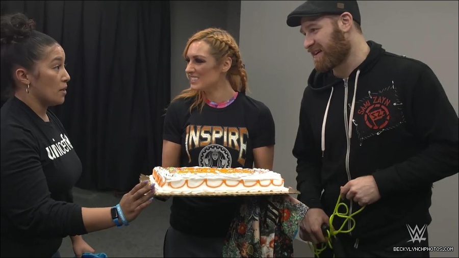 Y2Mate_is_-_Becky_Lynch_celebrates_her_birthday_with_Sami_Zayn_and_their_Mixed_Match_Challenge_charity_UNICEF-JBxP9HuiiLc-720p-1655991830238_mp4_000171000.jpg