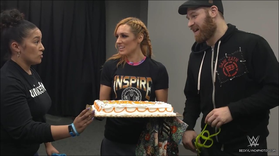 Y2Mate_is_-_Becky_Lynch_celebrates_her_birthday_with_Sami_Zayn_and_their_Mixed_Match_Challenge_charity_UNICEF-JBxP9HuiiLc-720p-1655991830238_mp4_000171400.jpg
