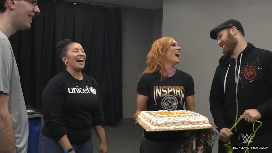 Y2Mate_is_-_Becky_Lynch_celebrates_her_birthday_with_Sami_Zayn_and_their_Mixed_Match_Challenge_charity_UNICEF-JBxP9HuiiLc-720p-1655991830238_mp4_000182200.jpg