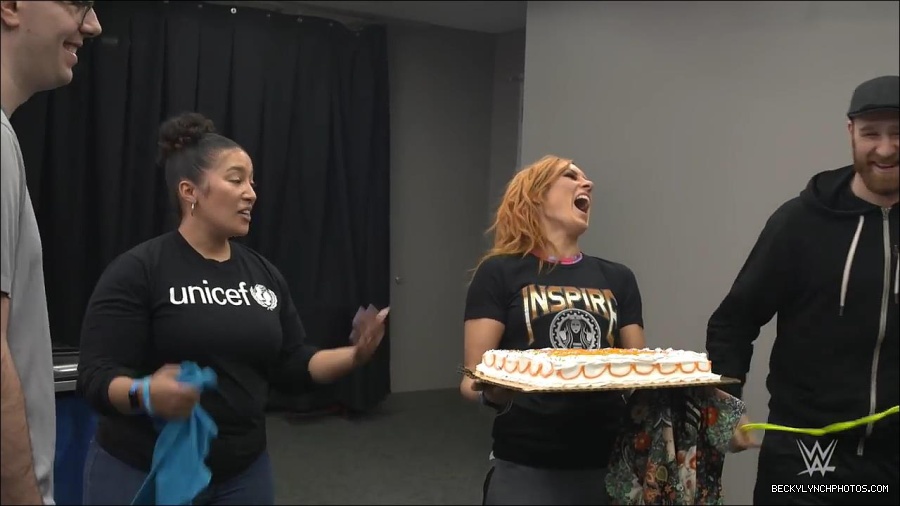 Y2Mate_is_-_Becky_Lynch_celebrates_her_birthday_with_Sami_Zayn_and_their_Mixed_Match_Challenge_charity_UNICEF-JBxP9HuiiLc-720p-1655991830238_mp4_000183000.jpg