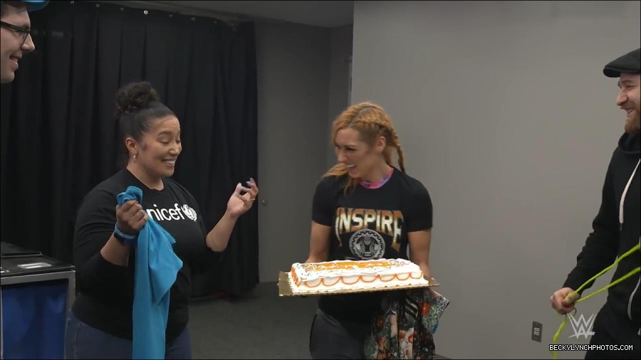 Y2Mate_is_-_Becky_Lynch_celebrates_her_birthday_with_Sami_Zayn_and_their_Mixed_Match_Challenge_charity_UNICEF-JBxP9HuiiLc-720p-1655991830238_mp4_000185000.jpg