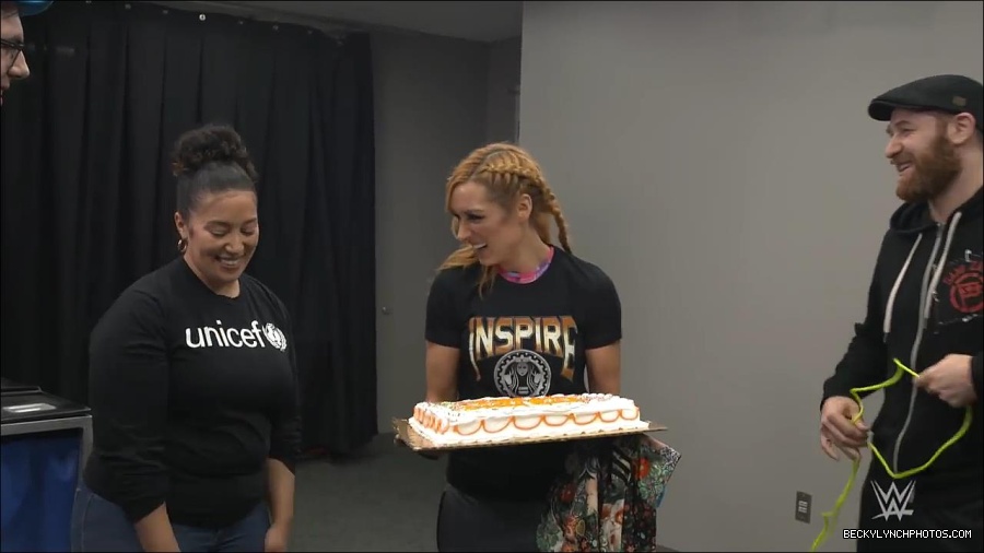 Y2Mate_is_-_Becky_Lynch_celebrates_her_birthday_with_Sami_Zayn_and_their_Mixed_Match_Challenge_charity_UNICEF-JBxP9HuiiLc-720p-1655991830238_mp4_000185400.jpg