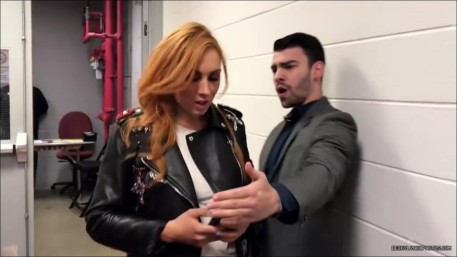 Y2Mate_is_-_Becky_Lynch_gets_stopped_by_security_one_week_before_competing_on_WWE_Mixed_Match_Challenge-QFnBQncJn64-720p-1655992595623_mp4_000004900.jpg